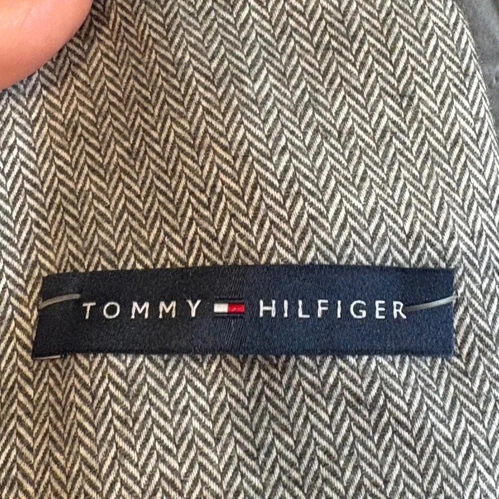 Tommy Hilfiger Boys Gray Herringbone Tweed Blazer Jacket Sport Coat Size 8 10 M